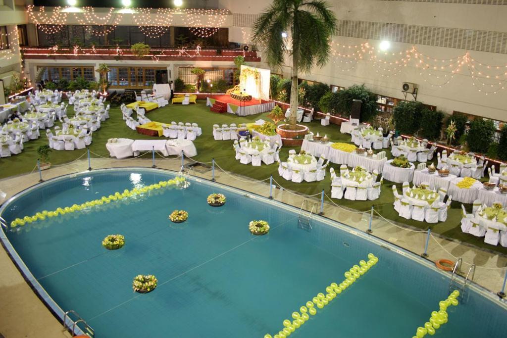 Regent Plaza Hotel & Convention Center Karachi Eksteriør billede